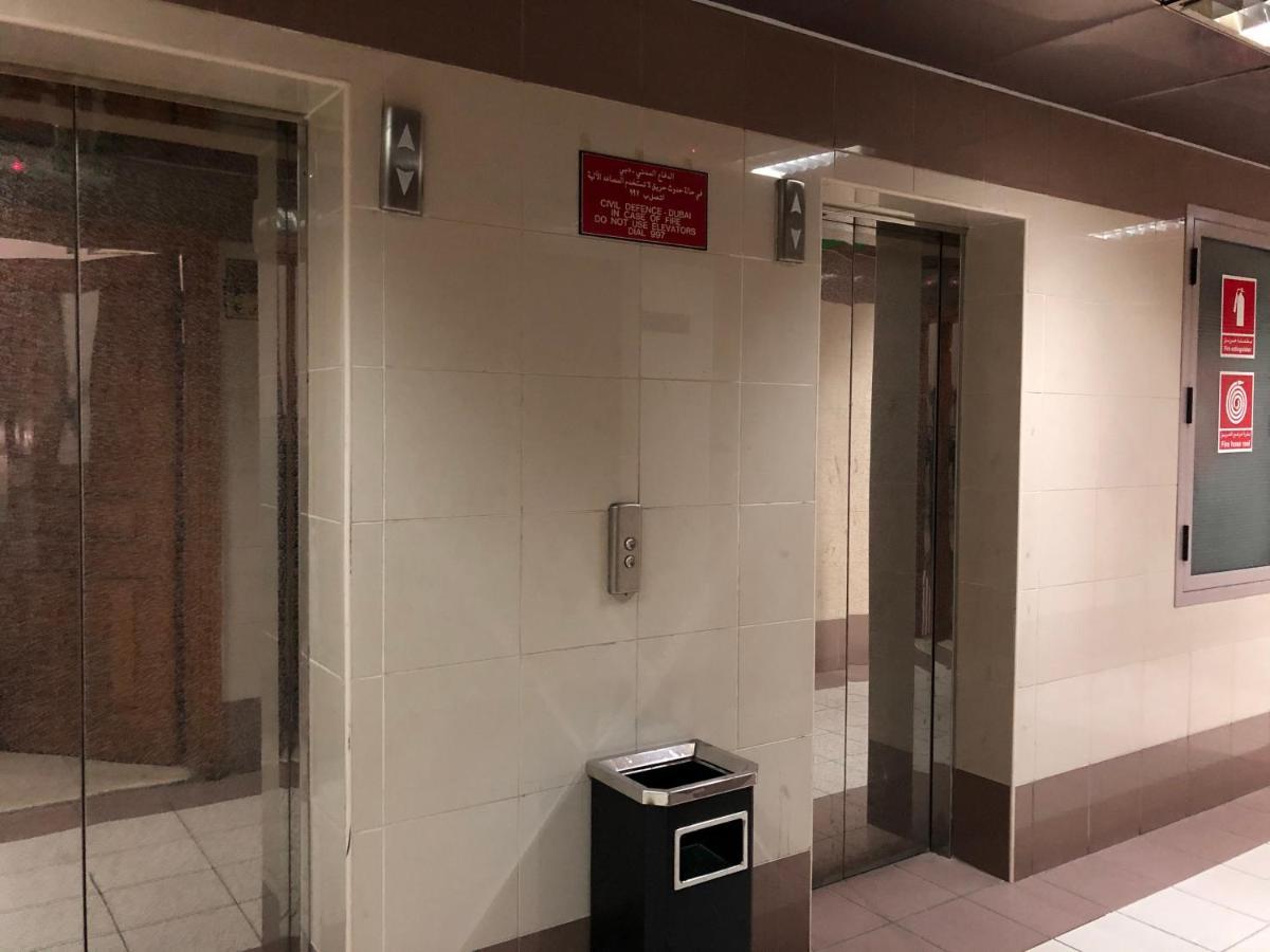 New Royal Mark Hotel Apartments ドバイ エクステリア 写真